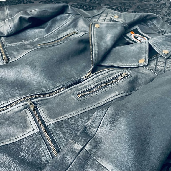 Custom Bilt Woman’s Motorcycle Jacket - Picture 3 of 9